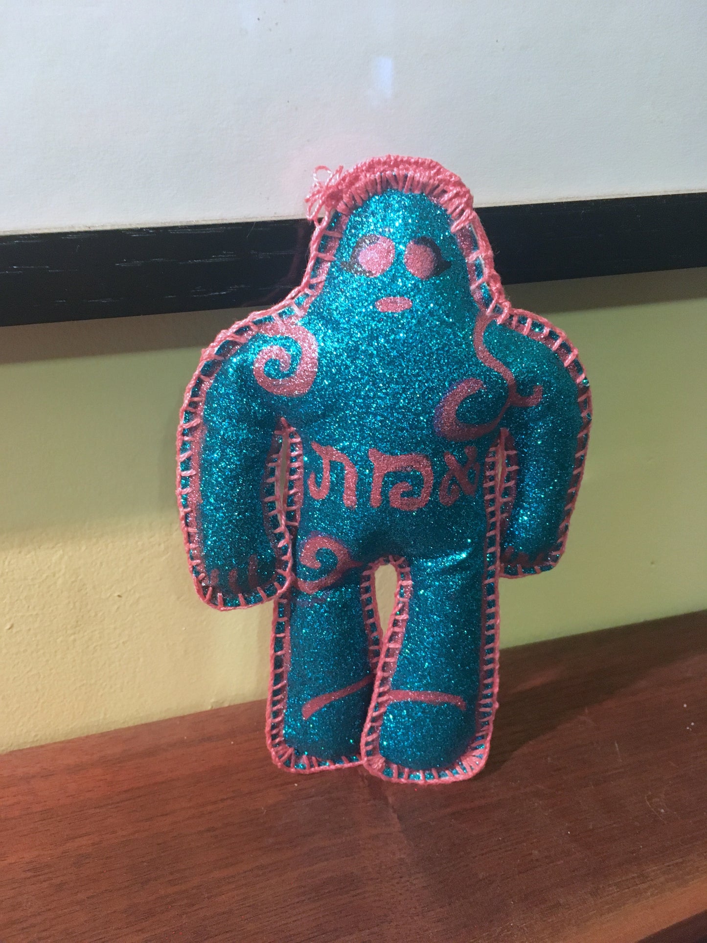 Blü Rosé Curlicue Glitter Golem | 5th Minyan