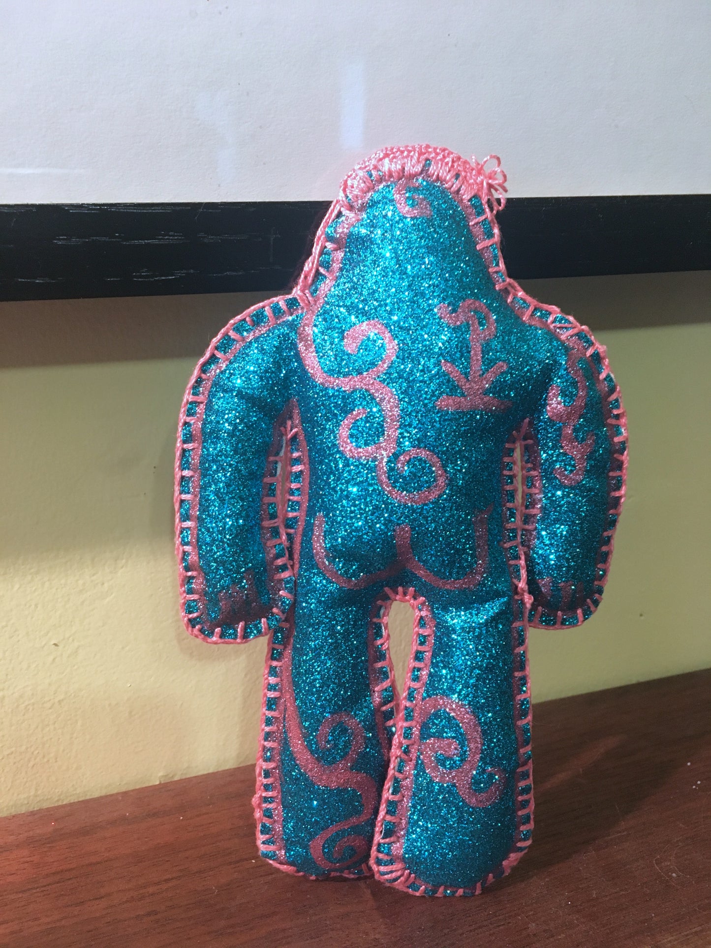 Blü Rosé Curlicue Glitter Golem | 5th Minyan