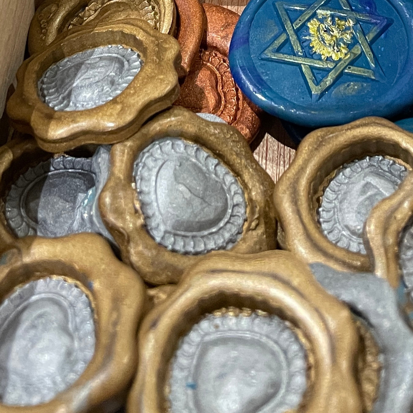 Heart of Holding Token | Materia Magica