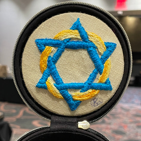 Magen Miriam Travel Altar